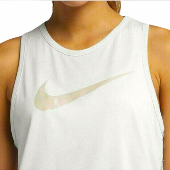 Nike Tank - Picture 4 of 13